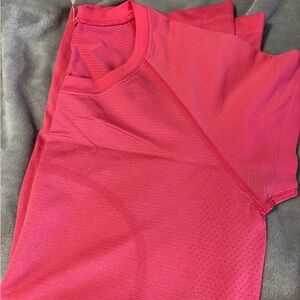 Lululemon swiftly tech